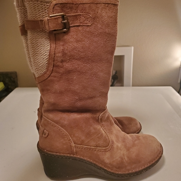 UGG boots - Picture 2 of 6